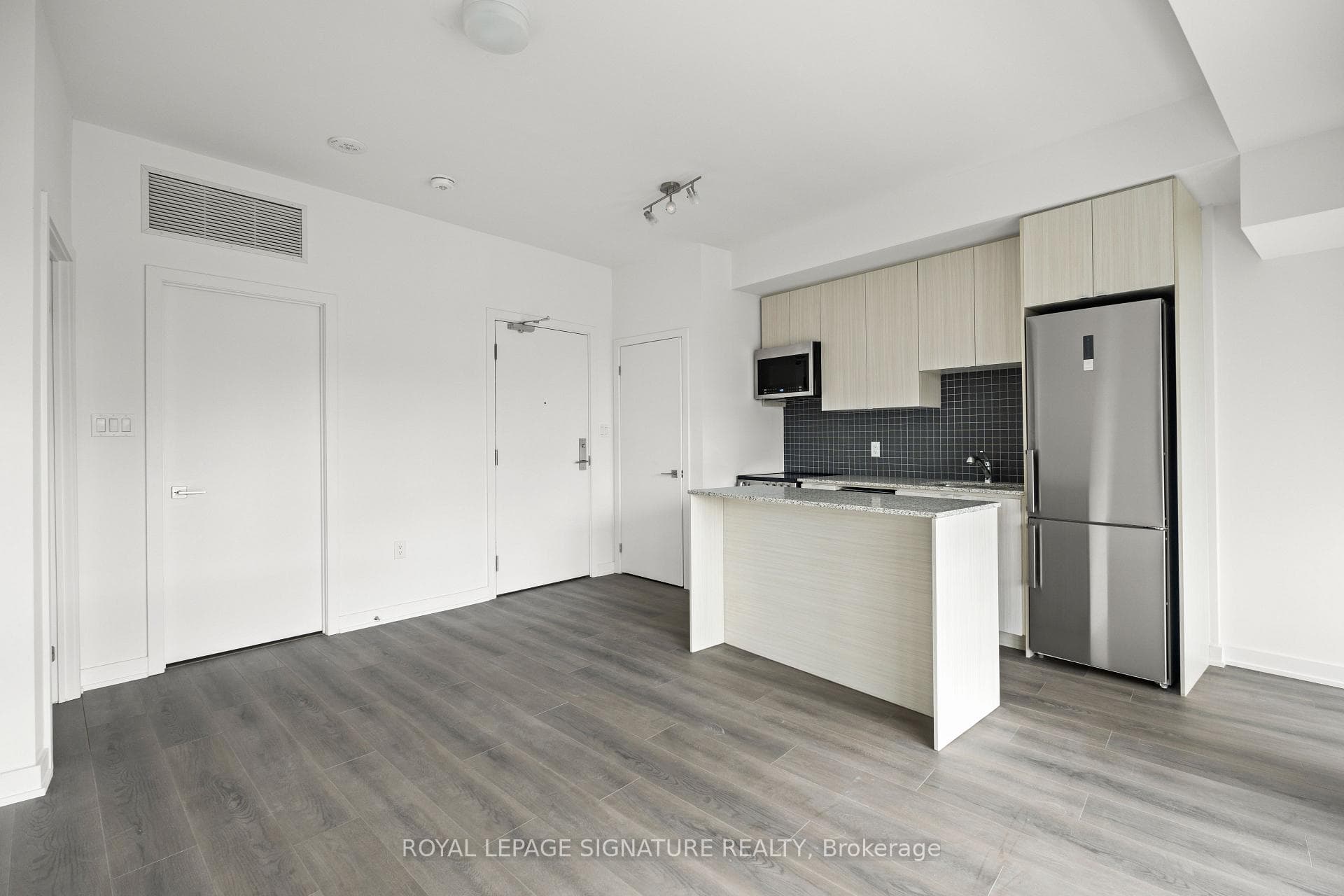 2433 Dufferin Street Unit 207 photo 3