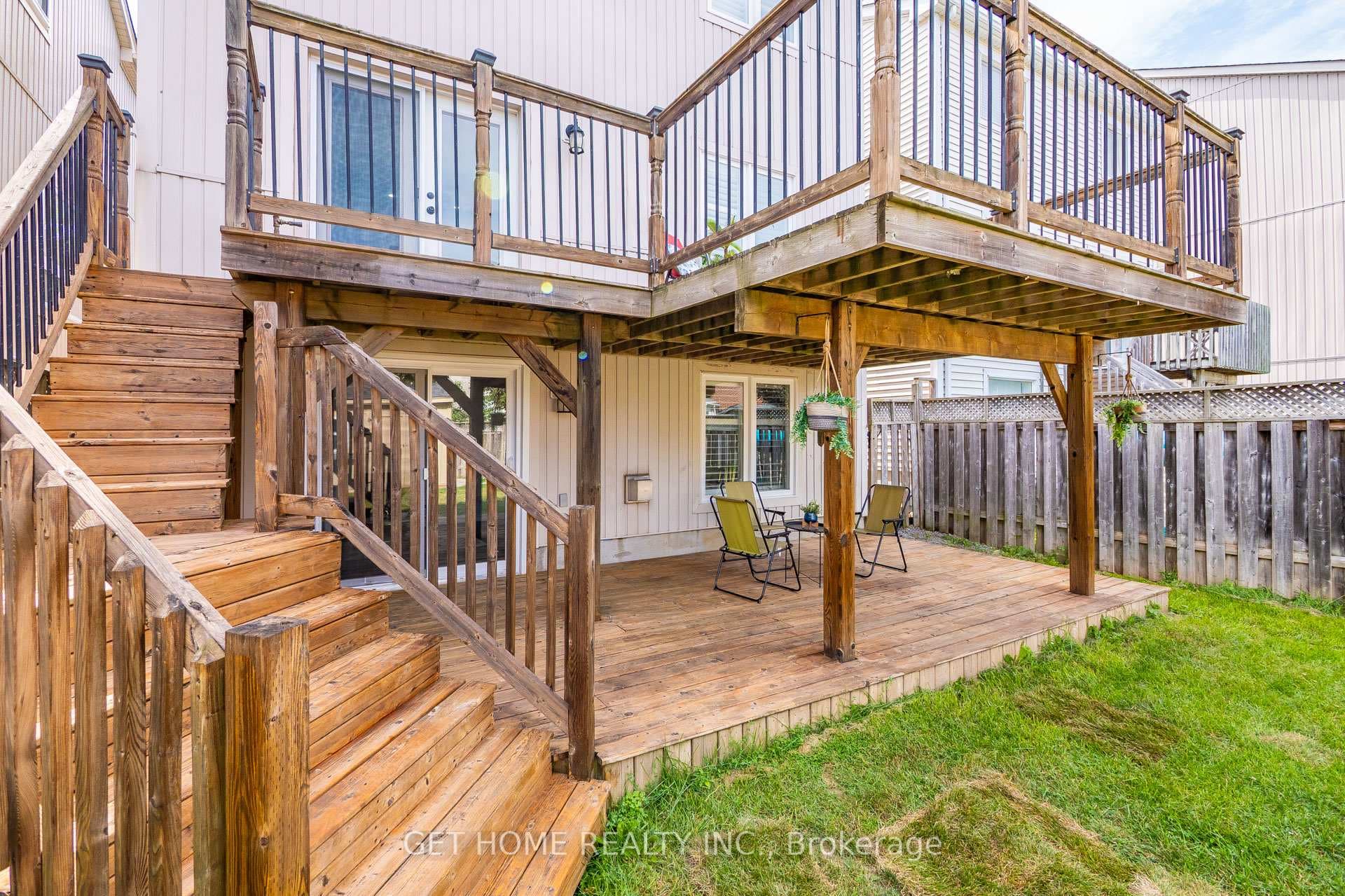 1119 Ashgrove Crescent photo 47