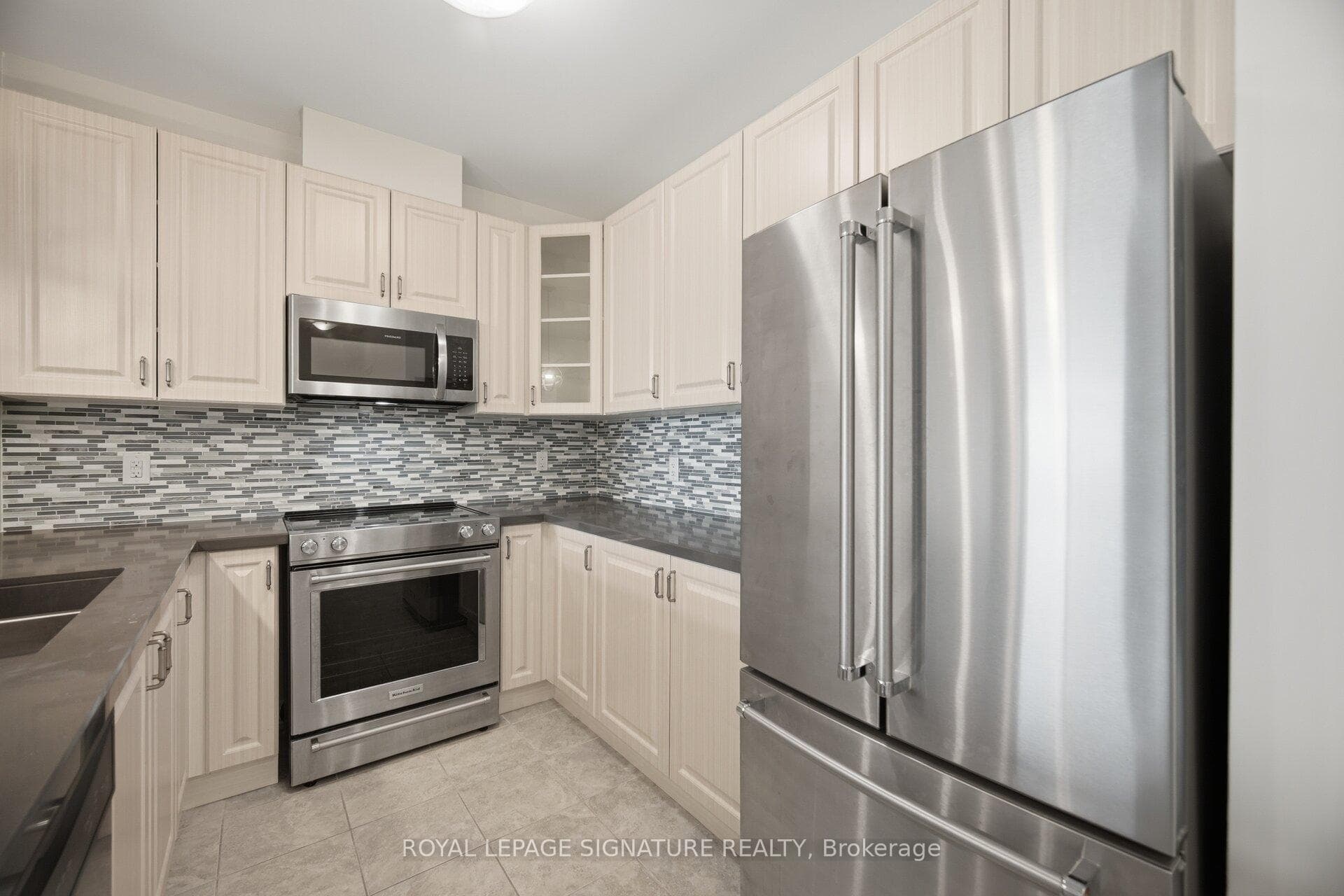 7325 Markham Road Unit 809 photo 8