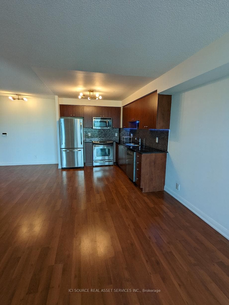 17 Anndale Drive Unit 811 photo 1