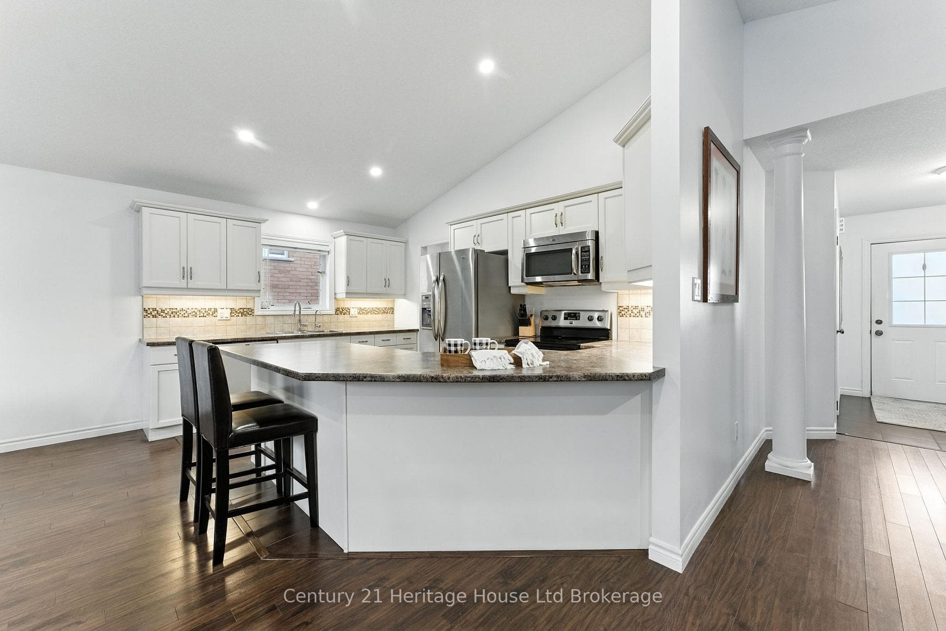 107 Applewood Street photo 14