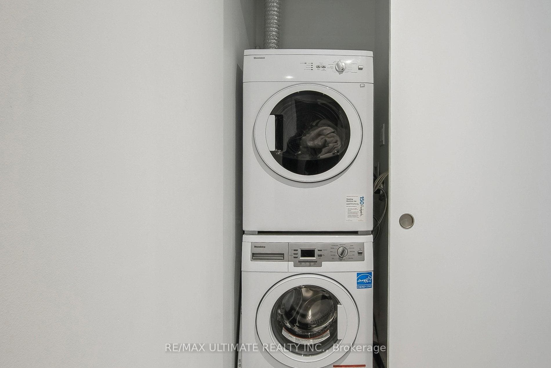 161 Roehampton Avenue Unit 601 photo 34