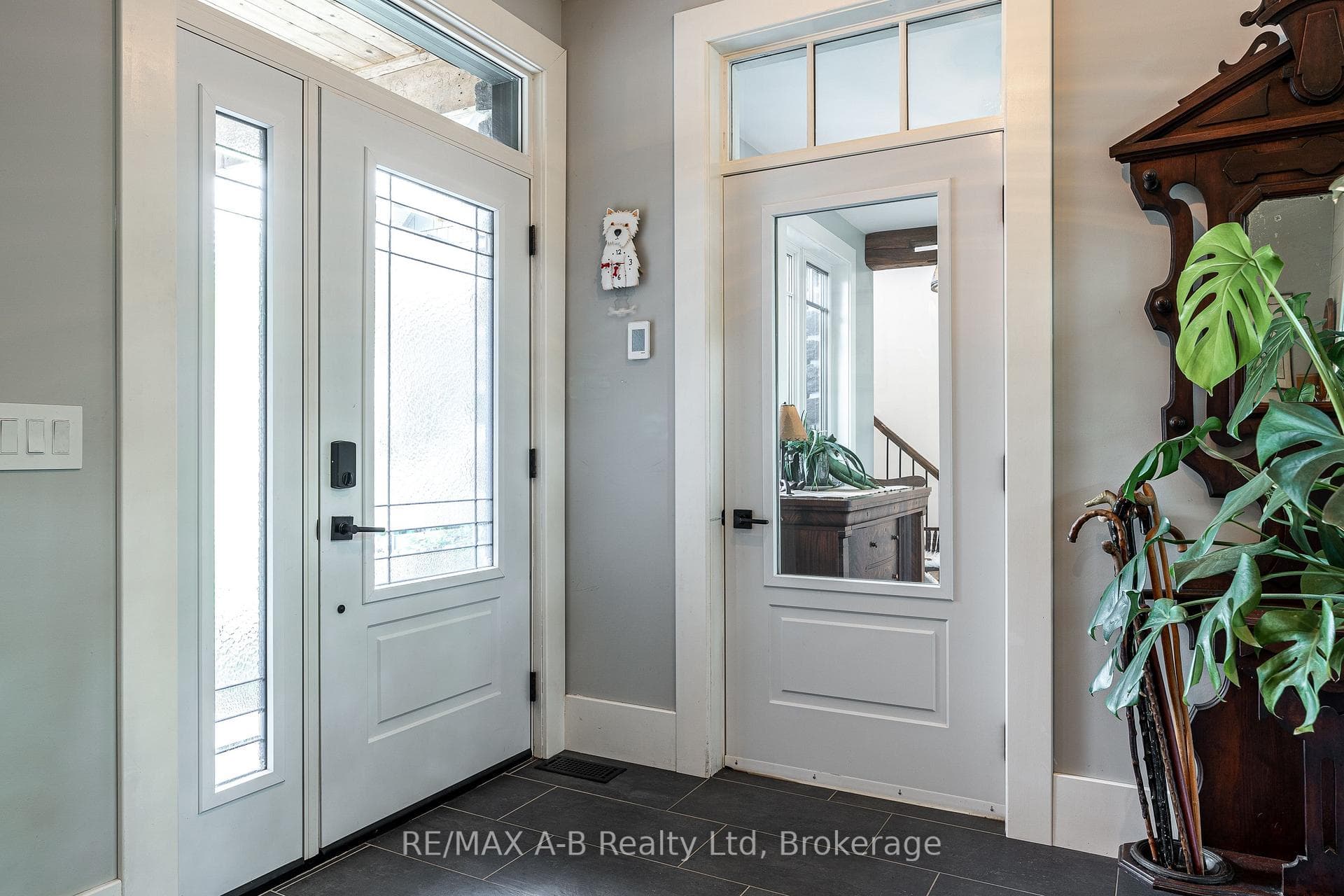 281 Mank Street photo 7