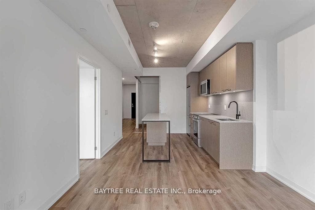 1808 St Clair Avenue Unit 201 photo 4