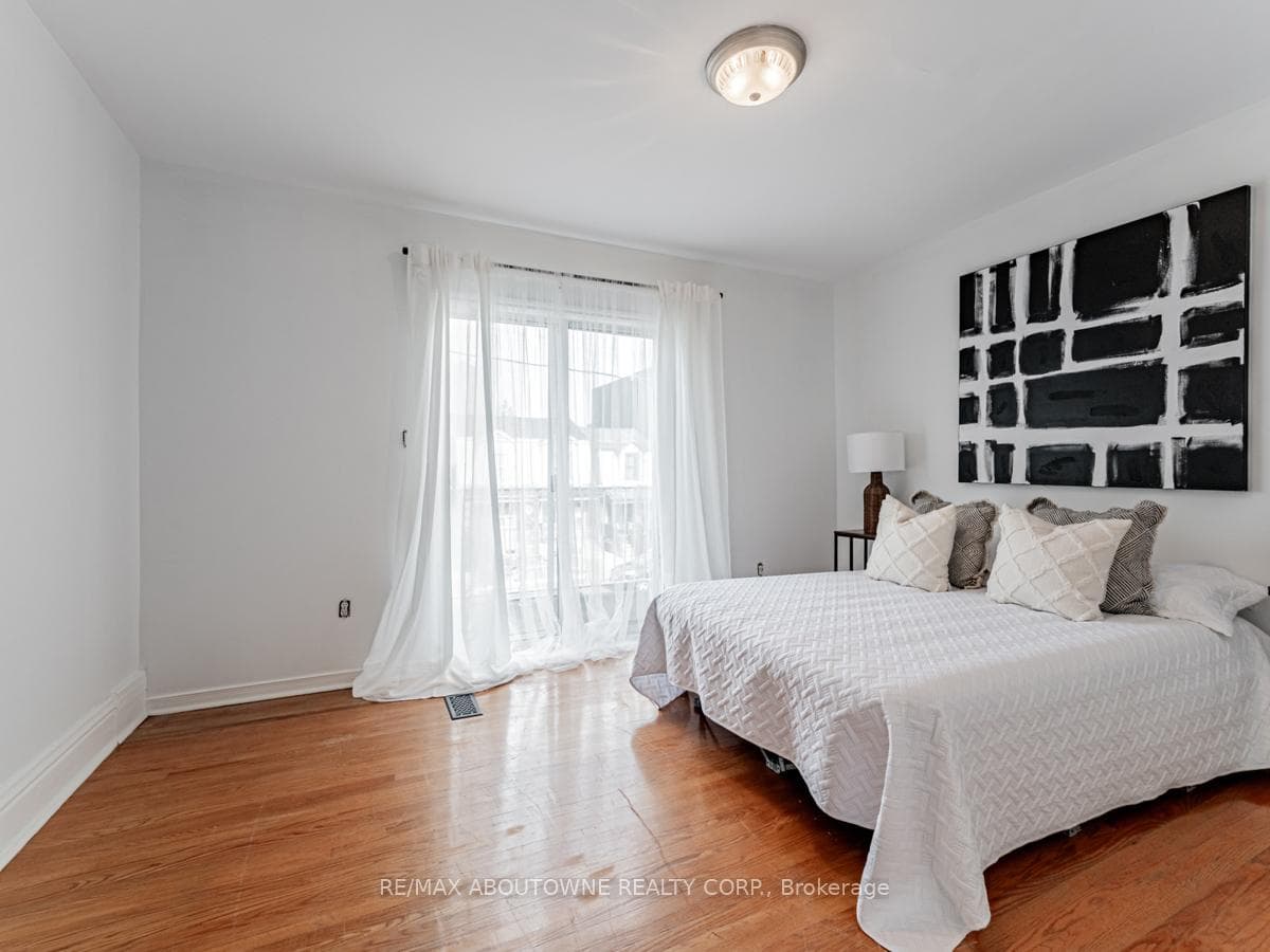 169 Lappin Avenue photo 18