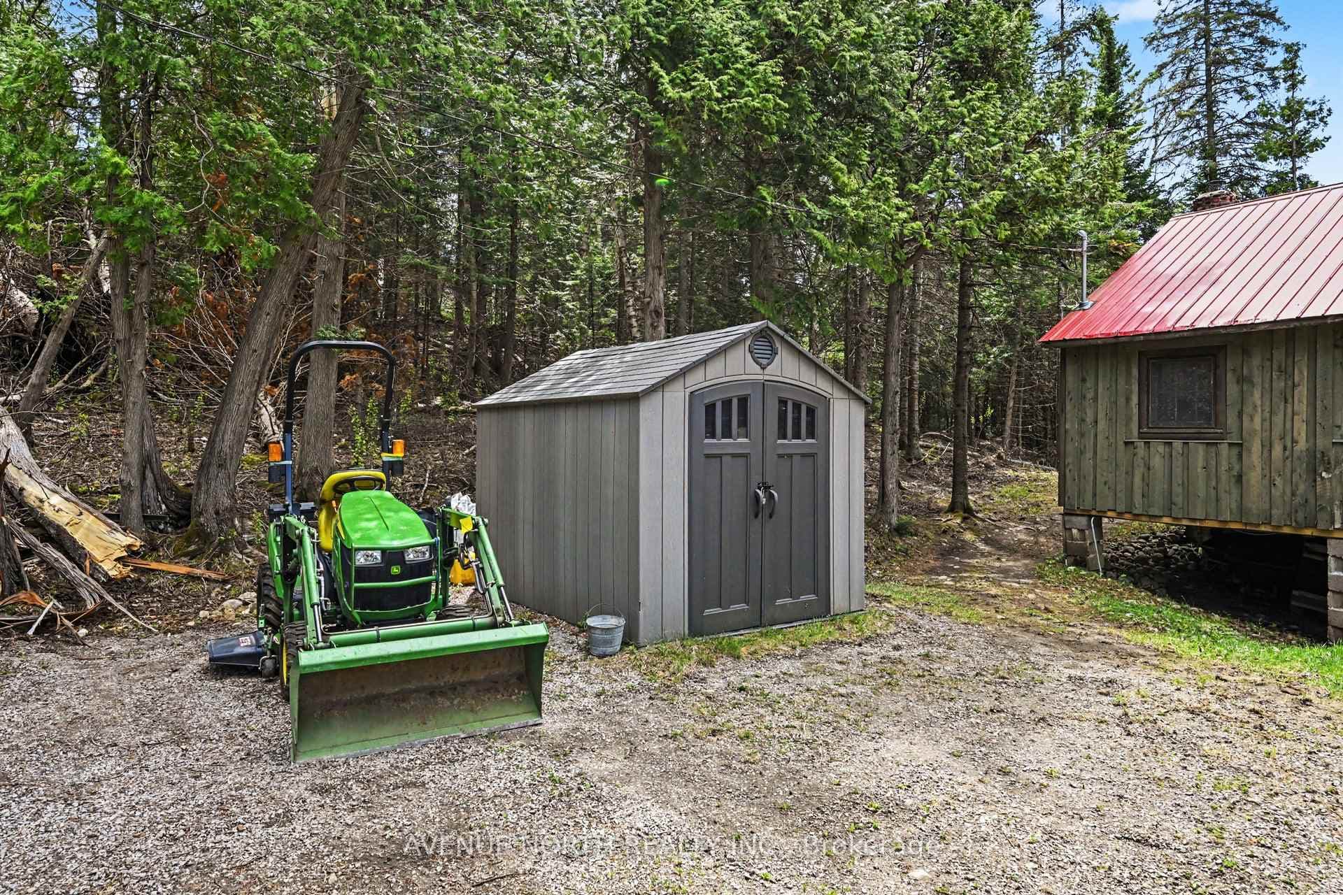 366 Holly Lane photo 27