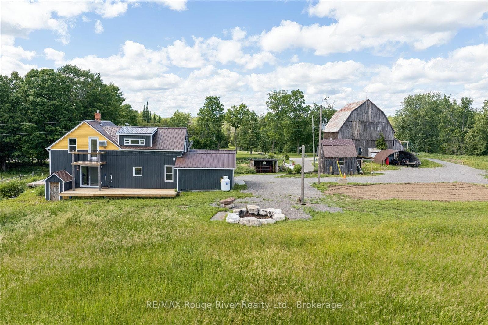 128 Jarvis Road photo 2