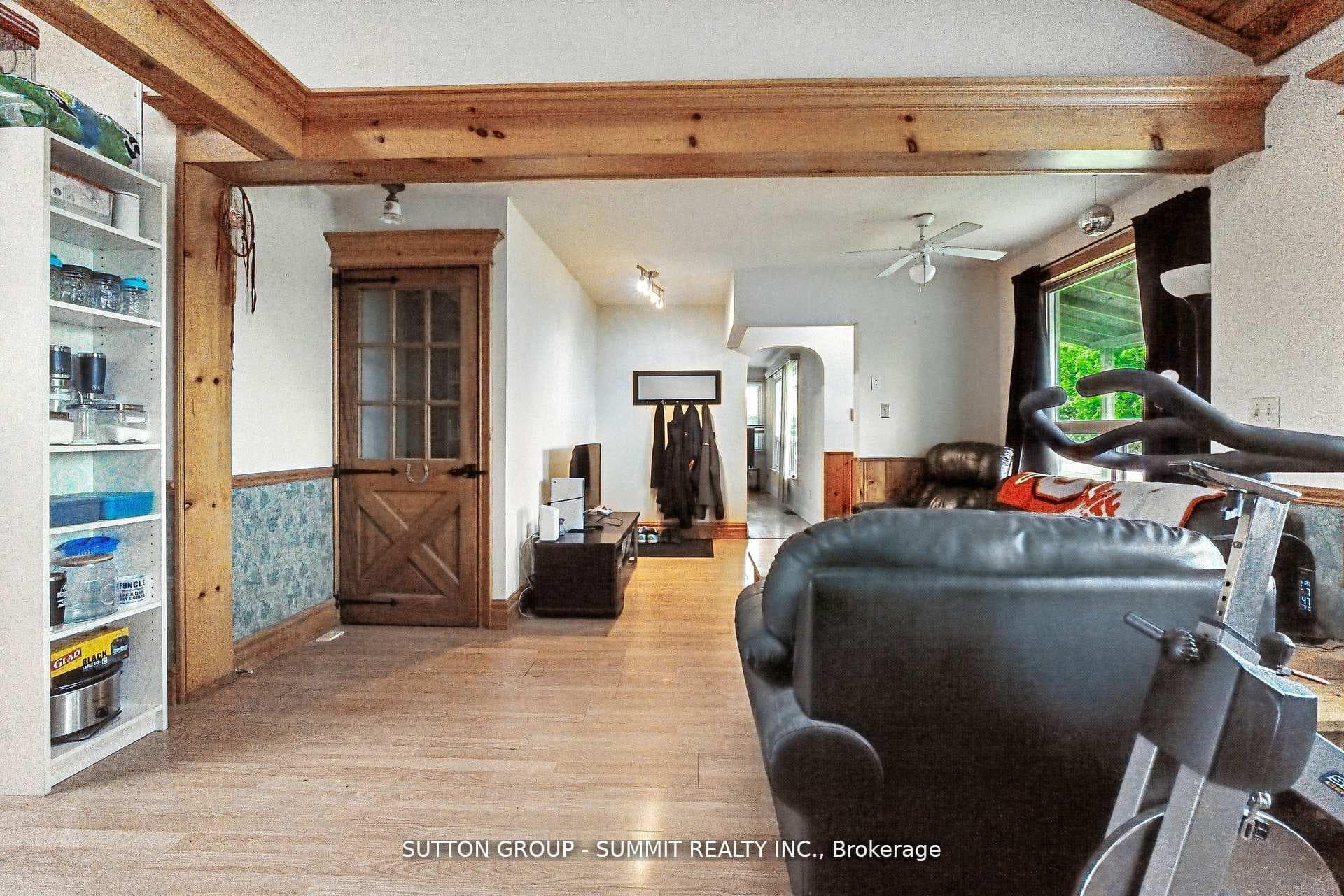 8555 Heritage Road photo 8