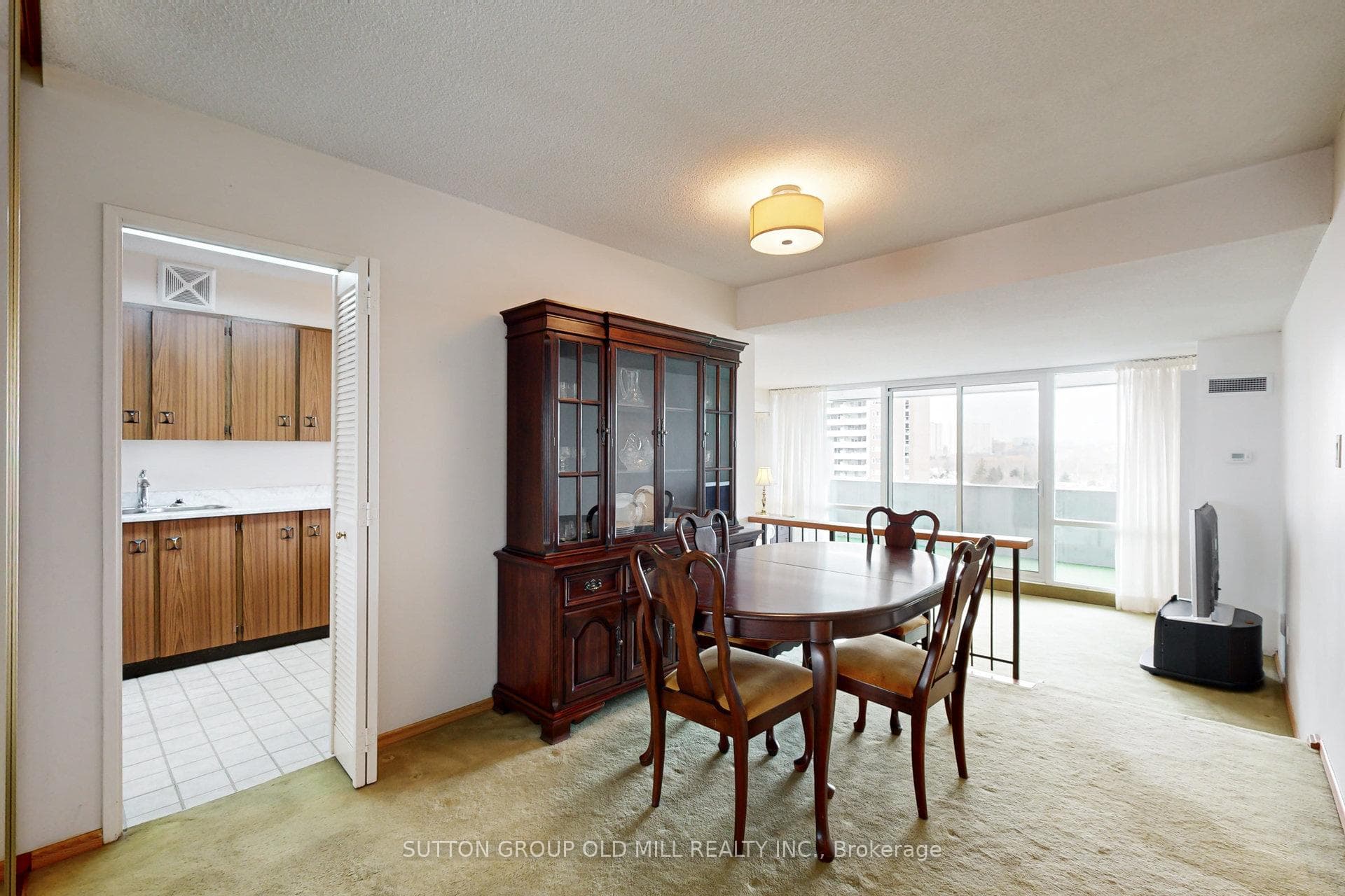 250 Scarlett Road Unit 1008 photo 5