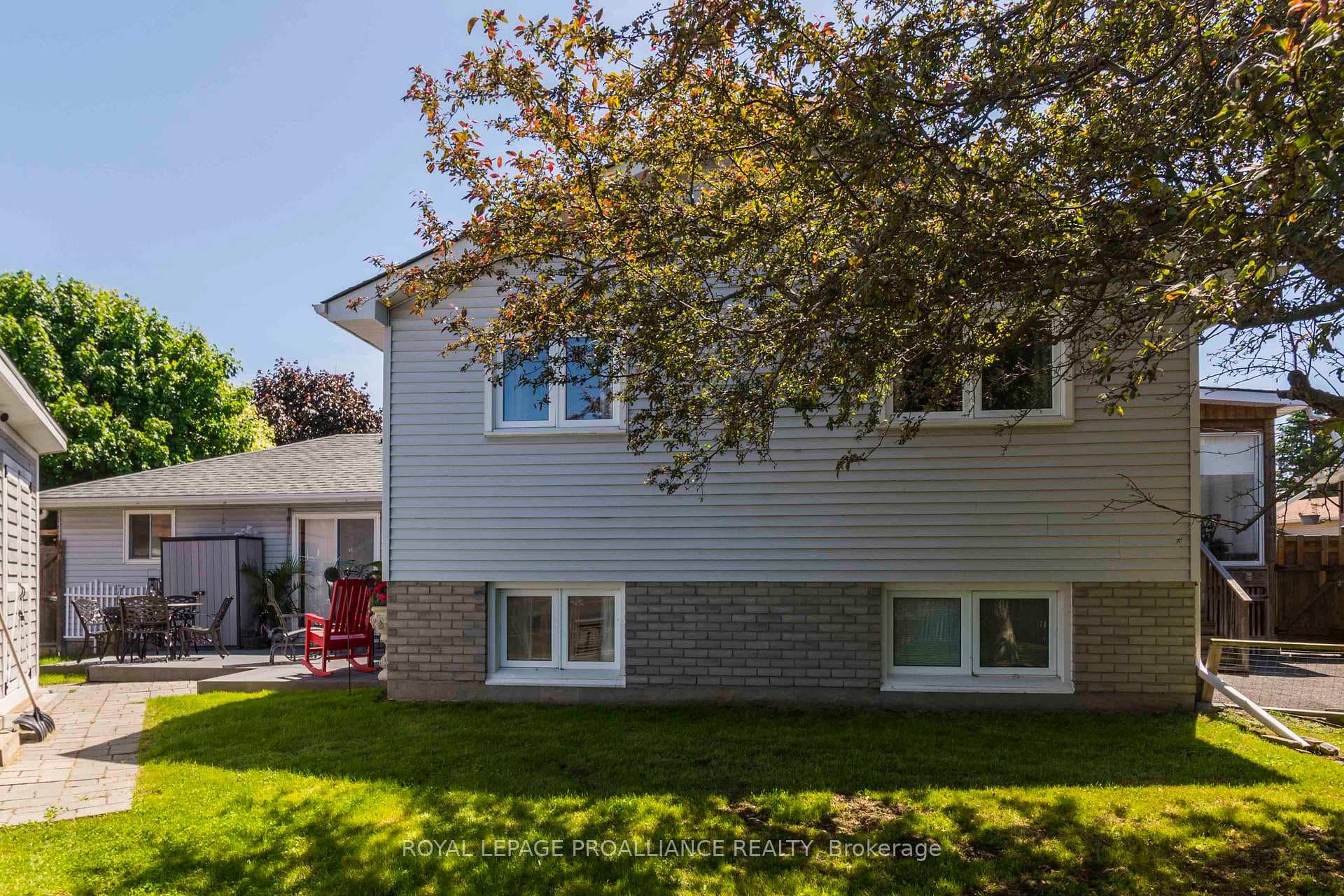 69 Farley Crescent photo 39