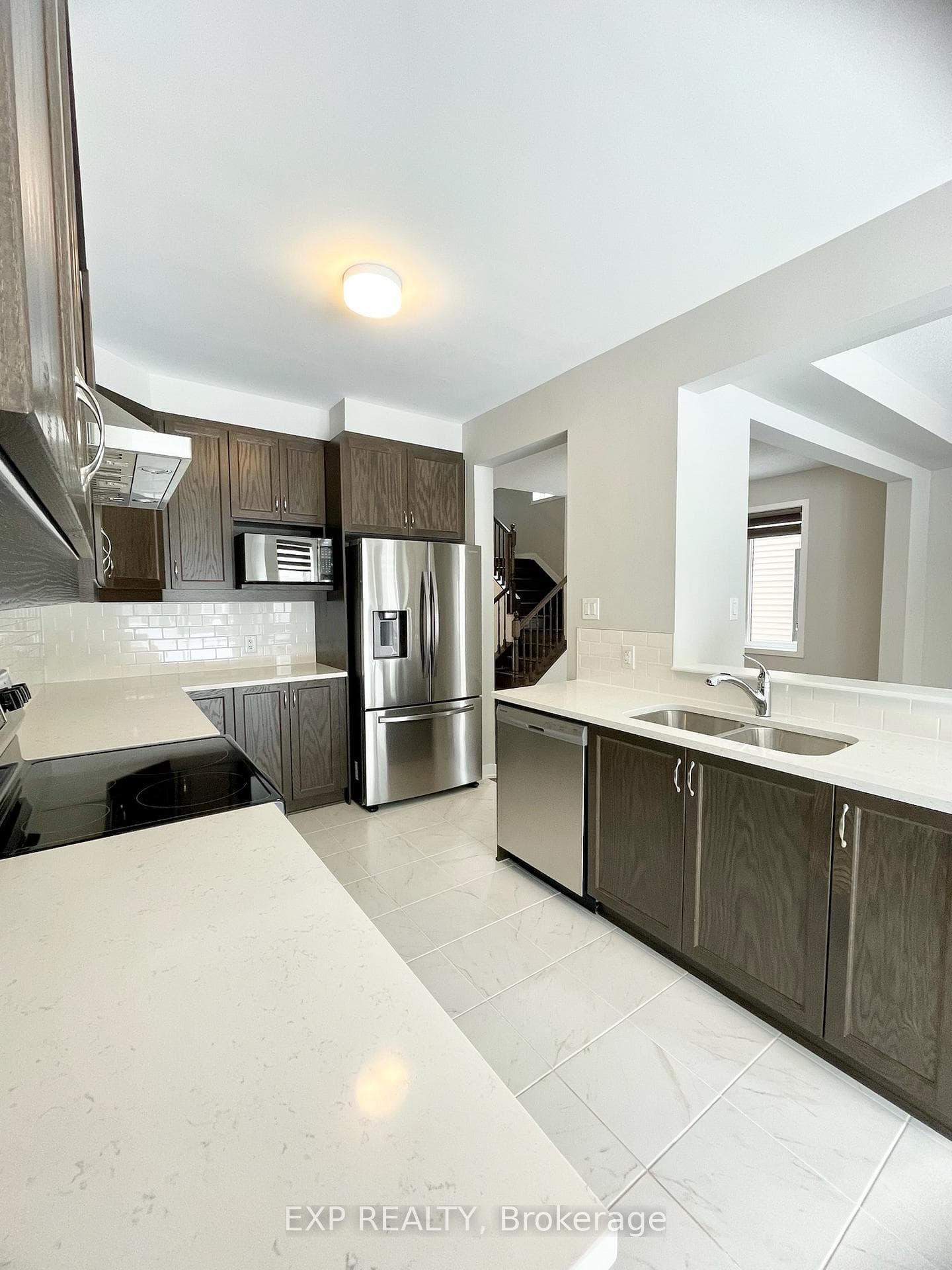 634 Allied Mews photo 6