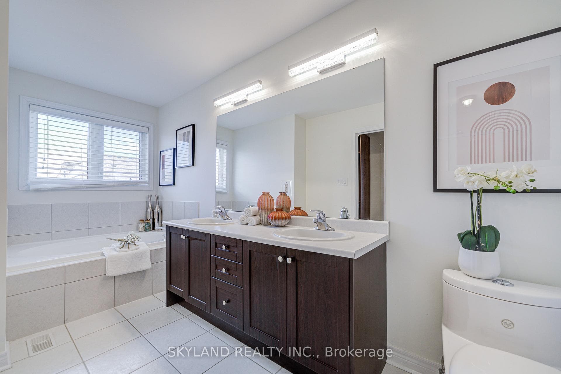 22 James Joyce Drive photo 42