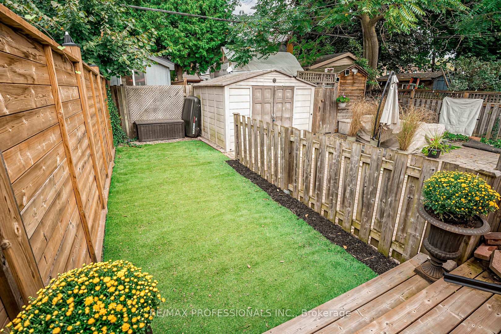 127 Bastedo Avenue photo 37