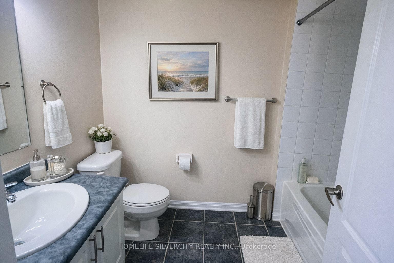 907 Zelinsky Crescent photo 16