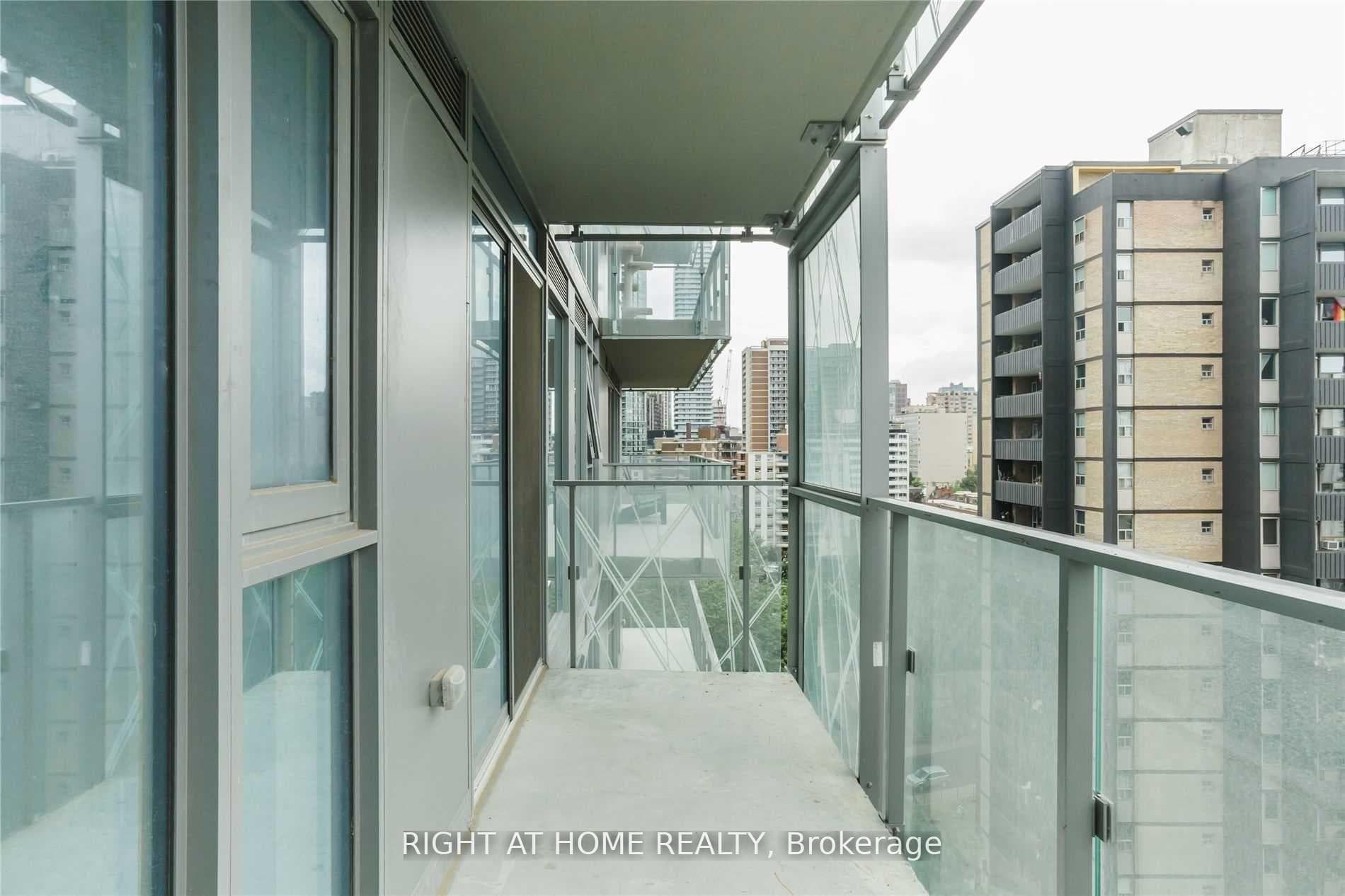 50 Wellesley Street Unit 1505 photo 14