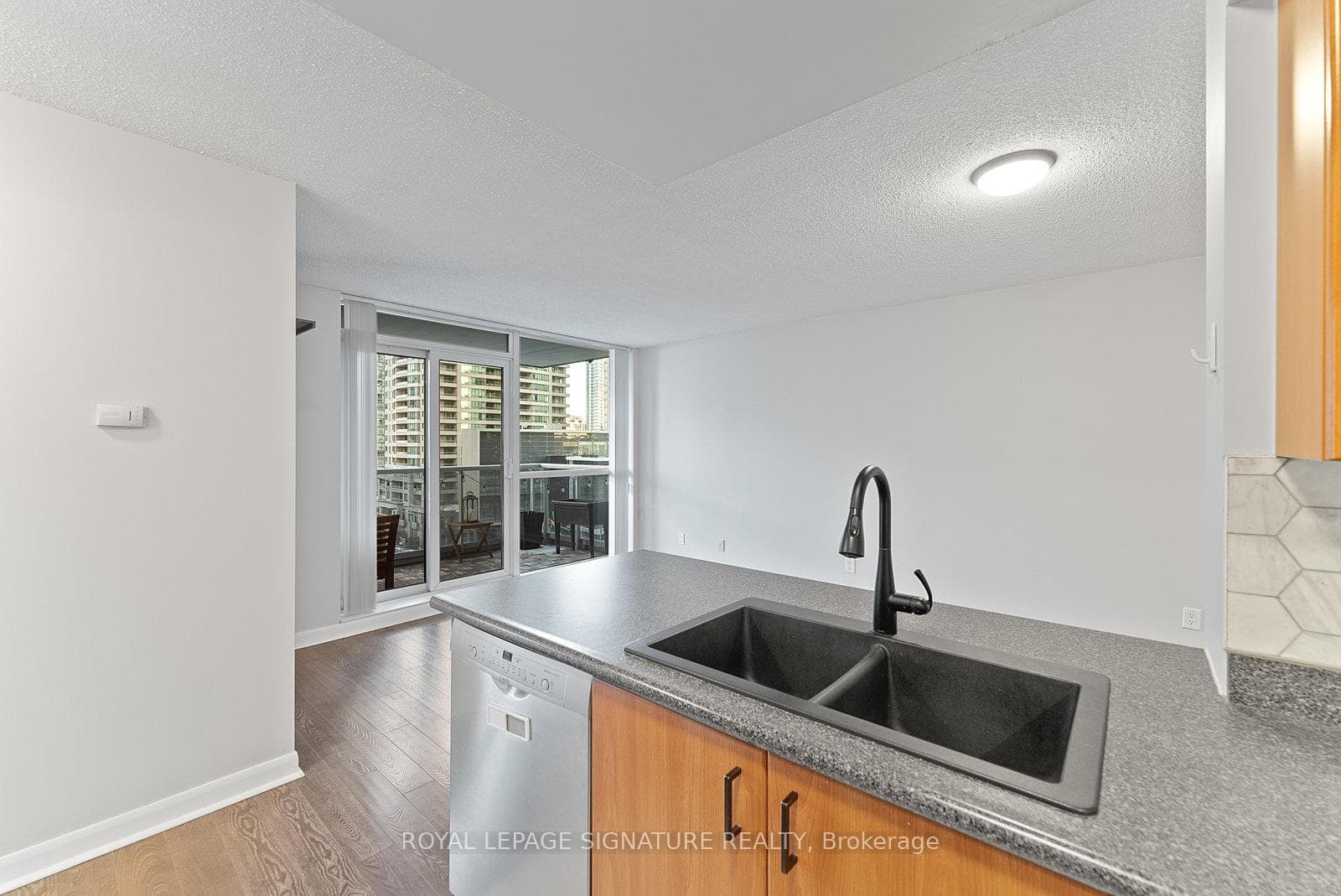 4978 Yonge Street Unit 815 photo 10