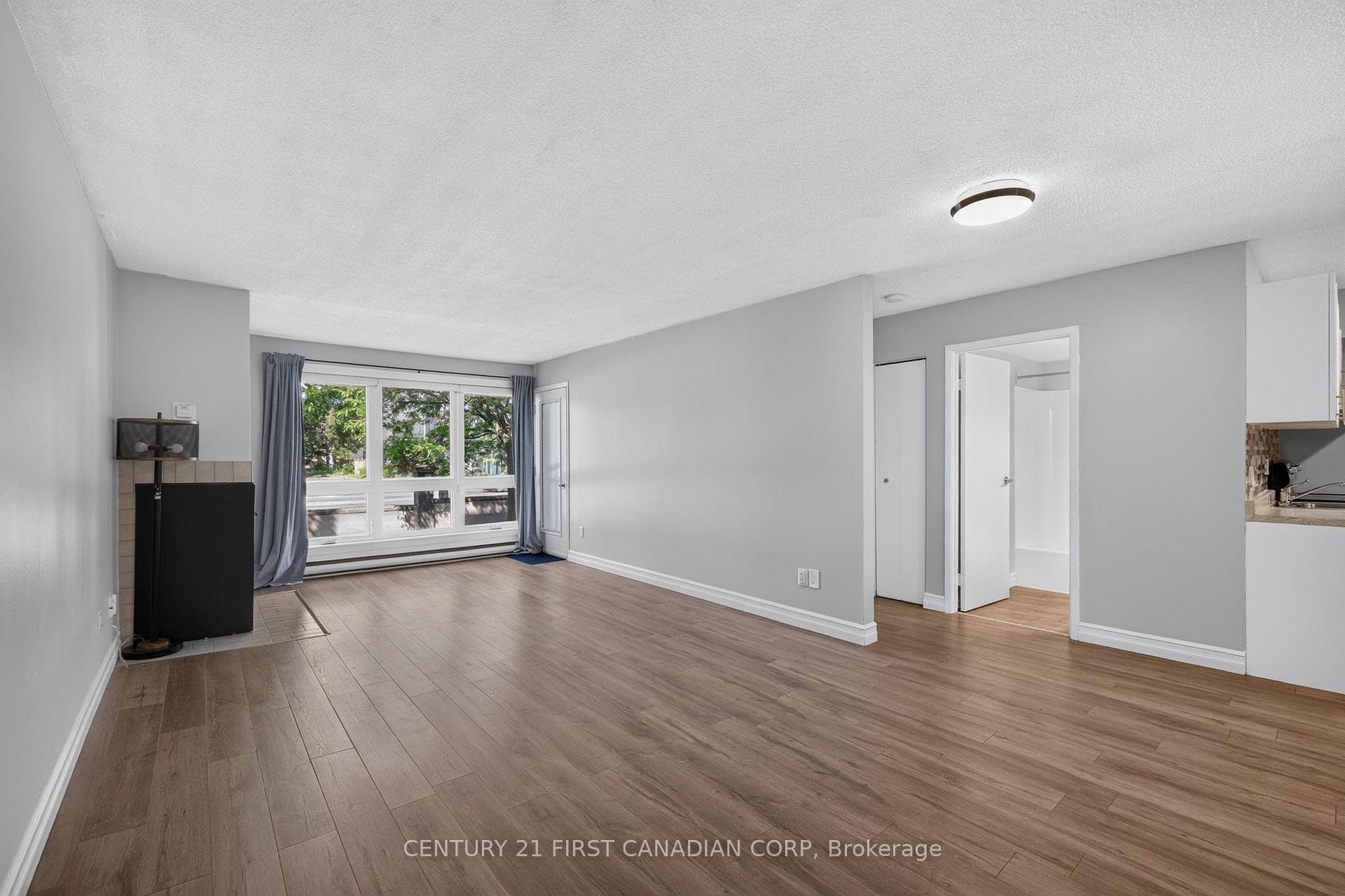 15 Jacksway Crescent Unit 222 photo 11