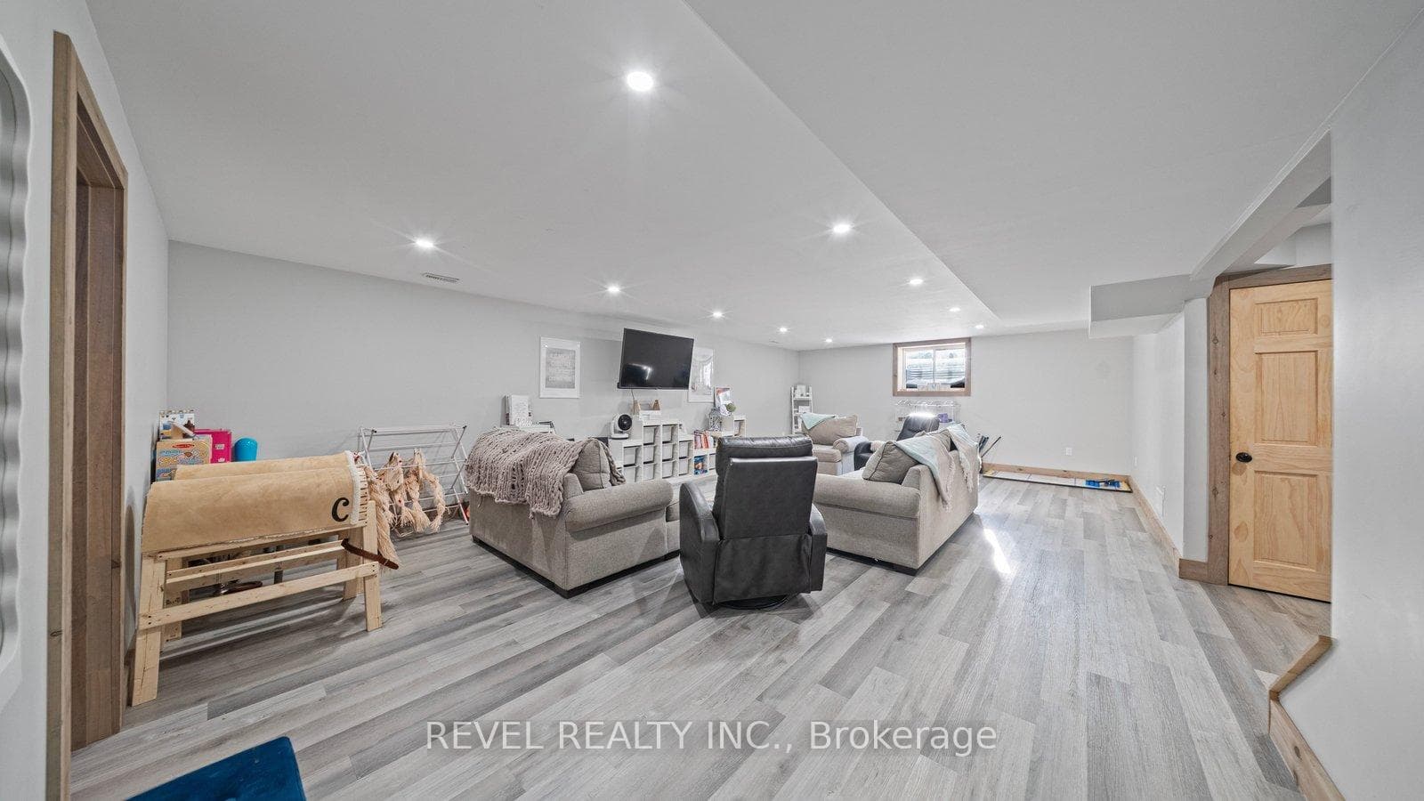 6 Kings Lane photo 27