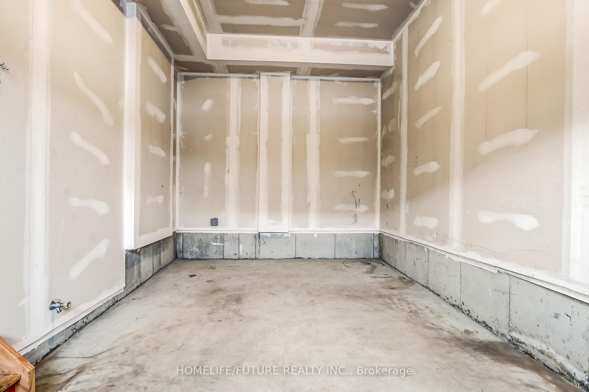 1604 Dunkirk Avenue photo 25