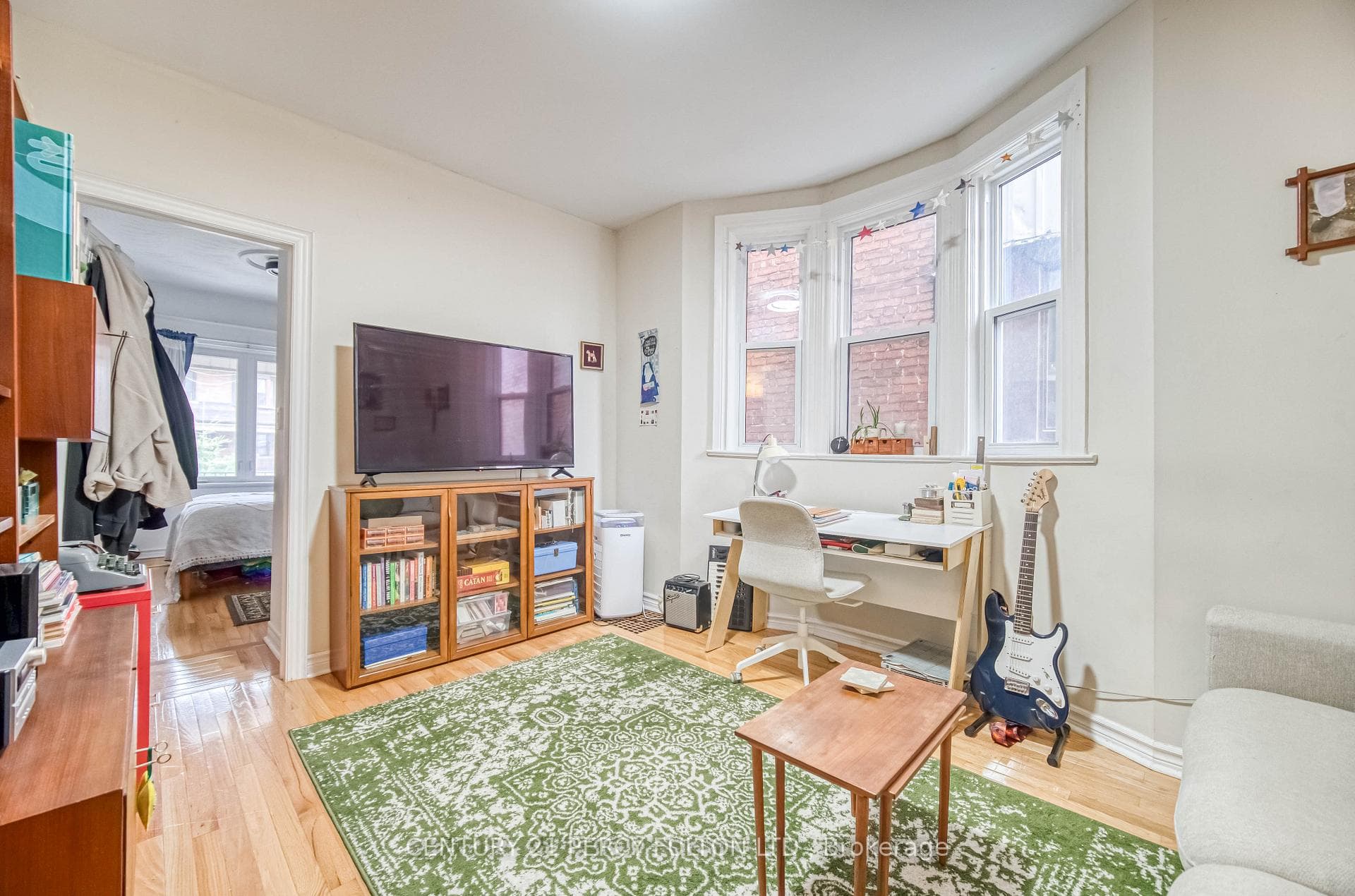 71 Hounslow Heath Road photo 6