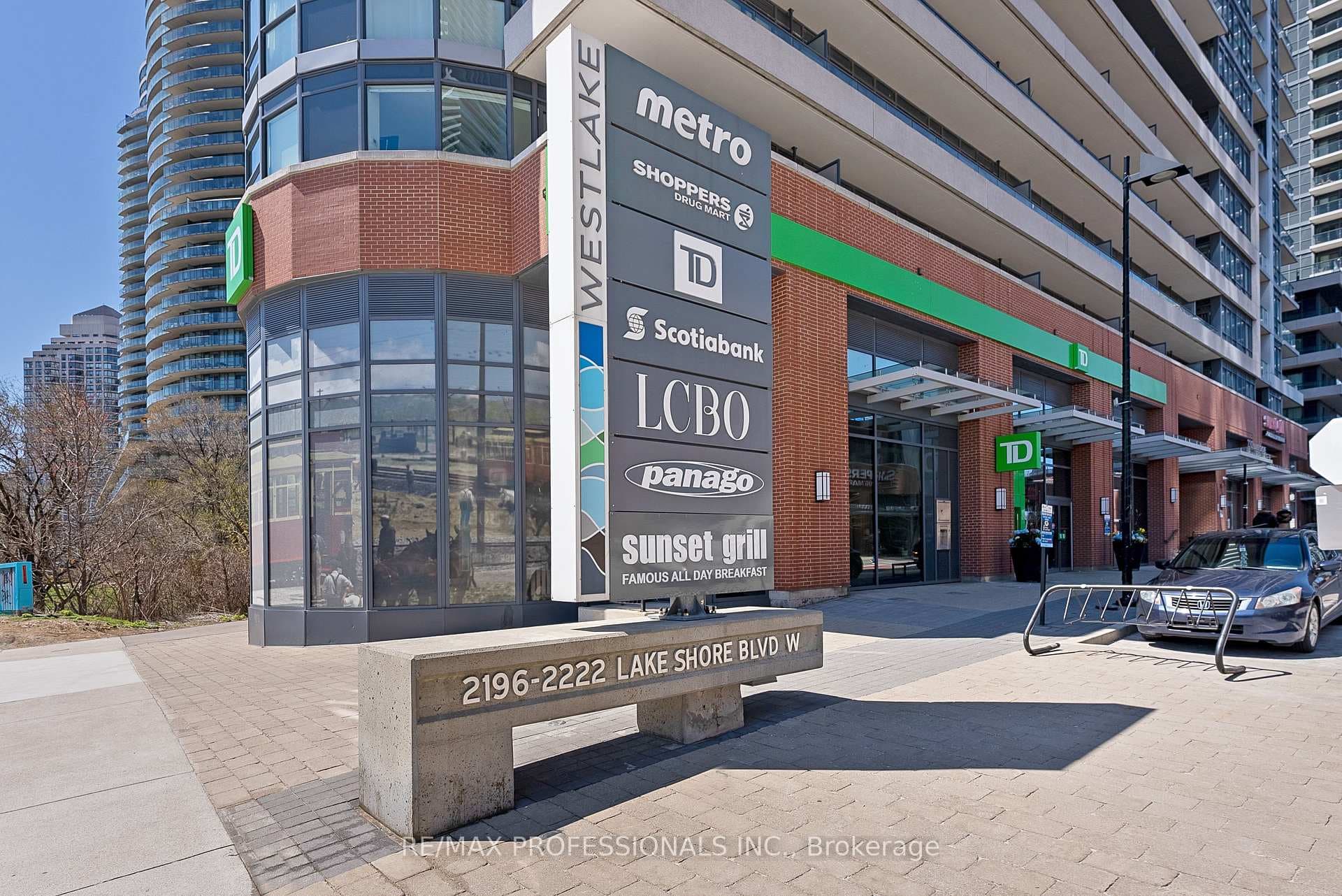 2200 Lakeshore Boulevard Unit 611 photo 43
