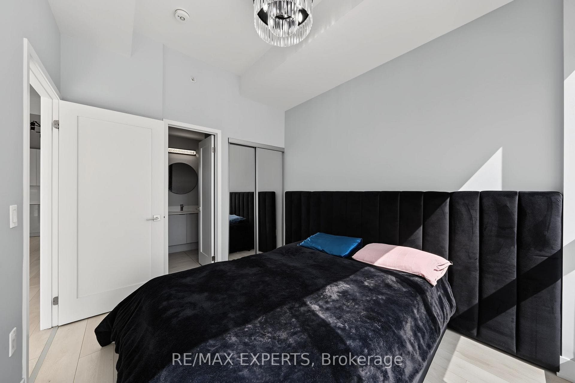 2916 Highway 7 N/A Unit 201 photo 21