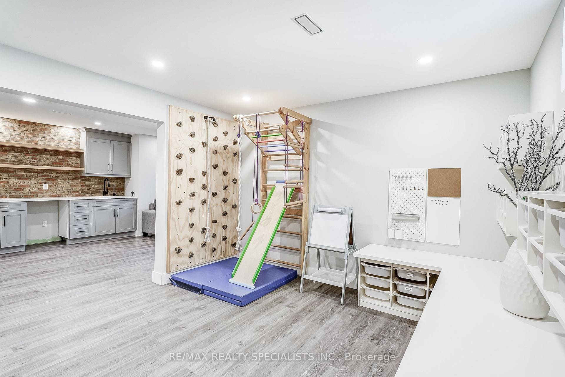 200 webb Street photo 43