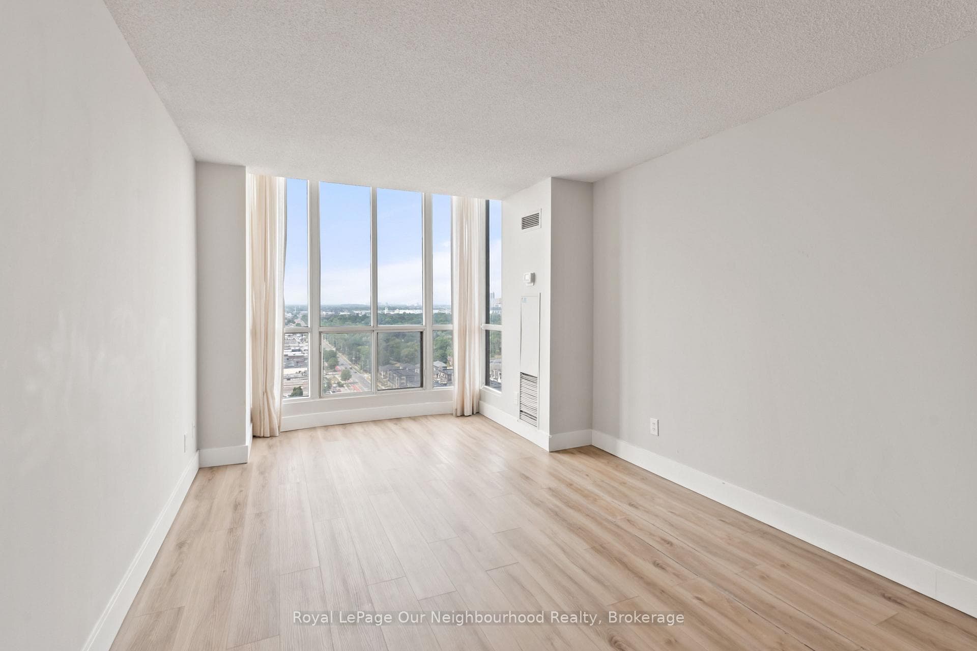 1470 Midland Avenue Unit 2305 photo 18