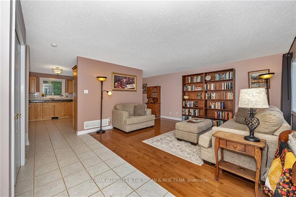 506 DAVID MANCHESTER Road photo 3