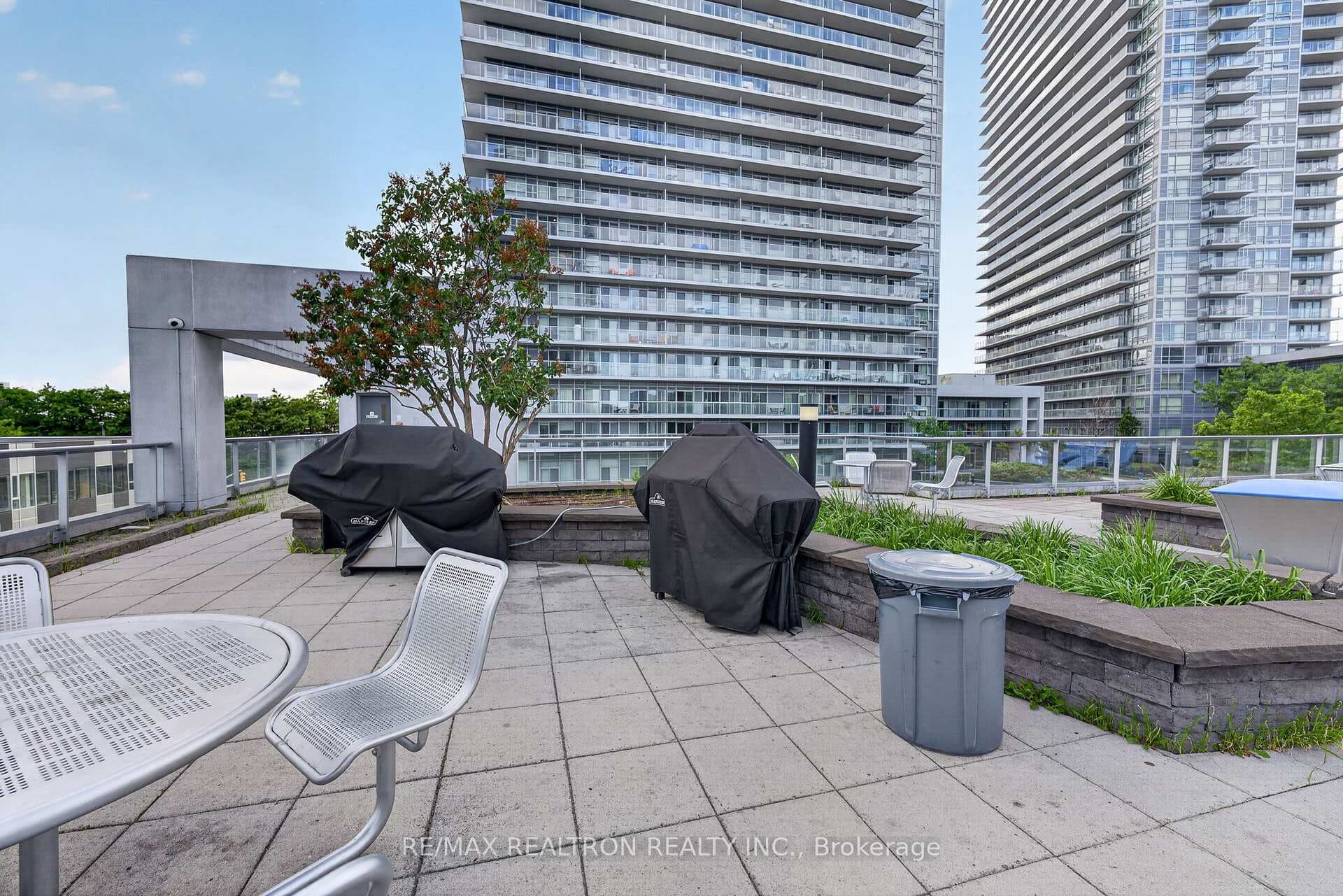 275 Yorkland Road Unit 209 photo 18