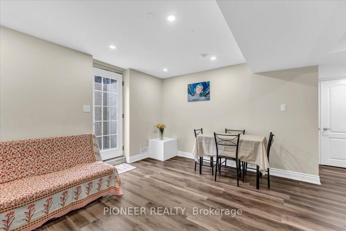 22 Wolverton Crescent photo 29