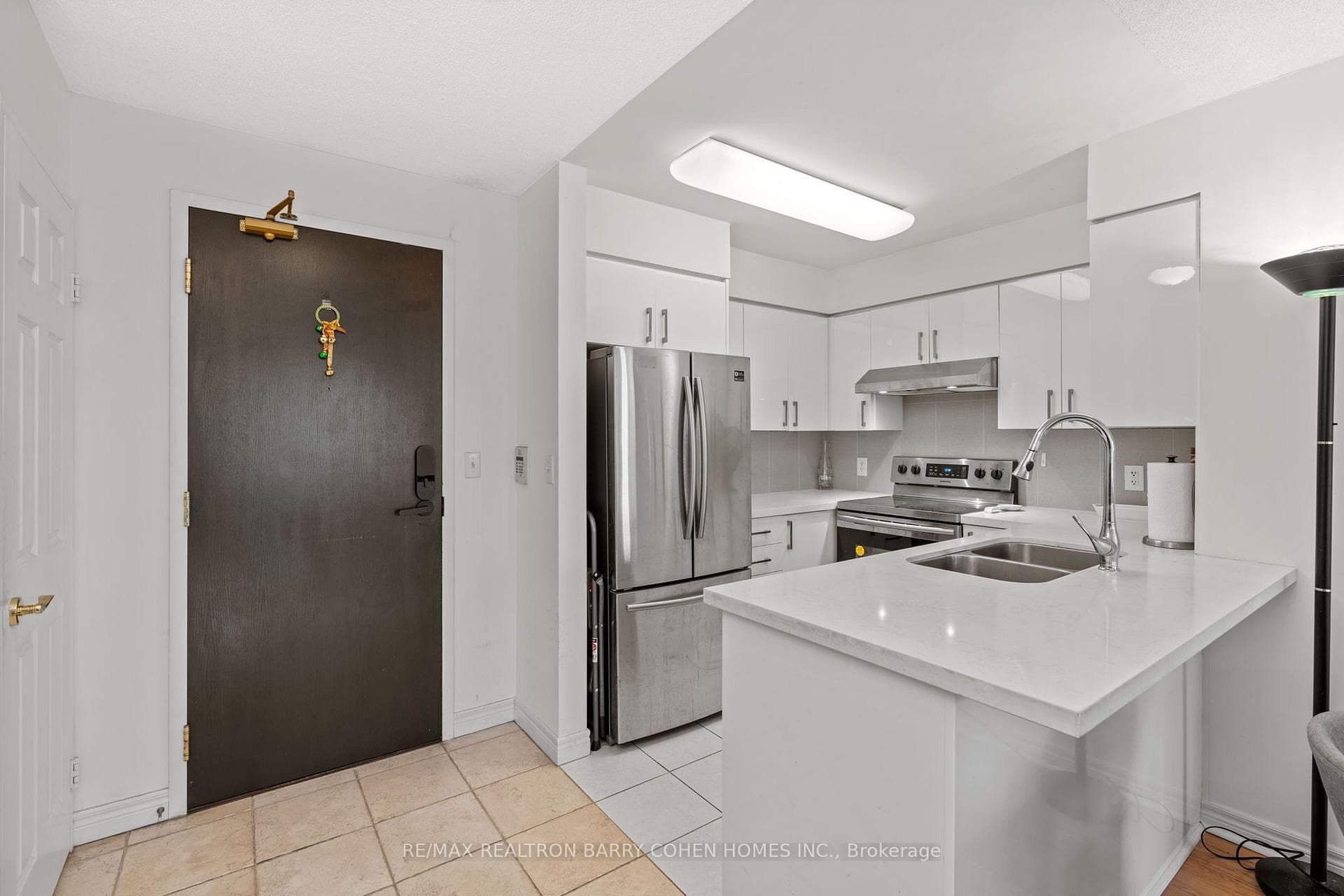 23 Hollywood Avenue Unit 2606 photo 3