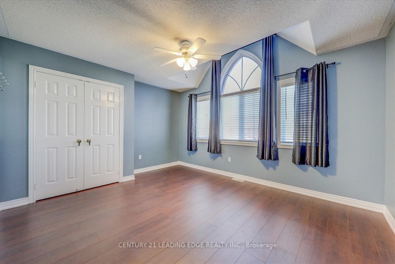 8 Woodcock Avenue Unit Main photo 30