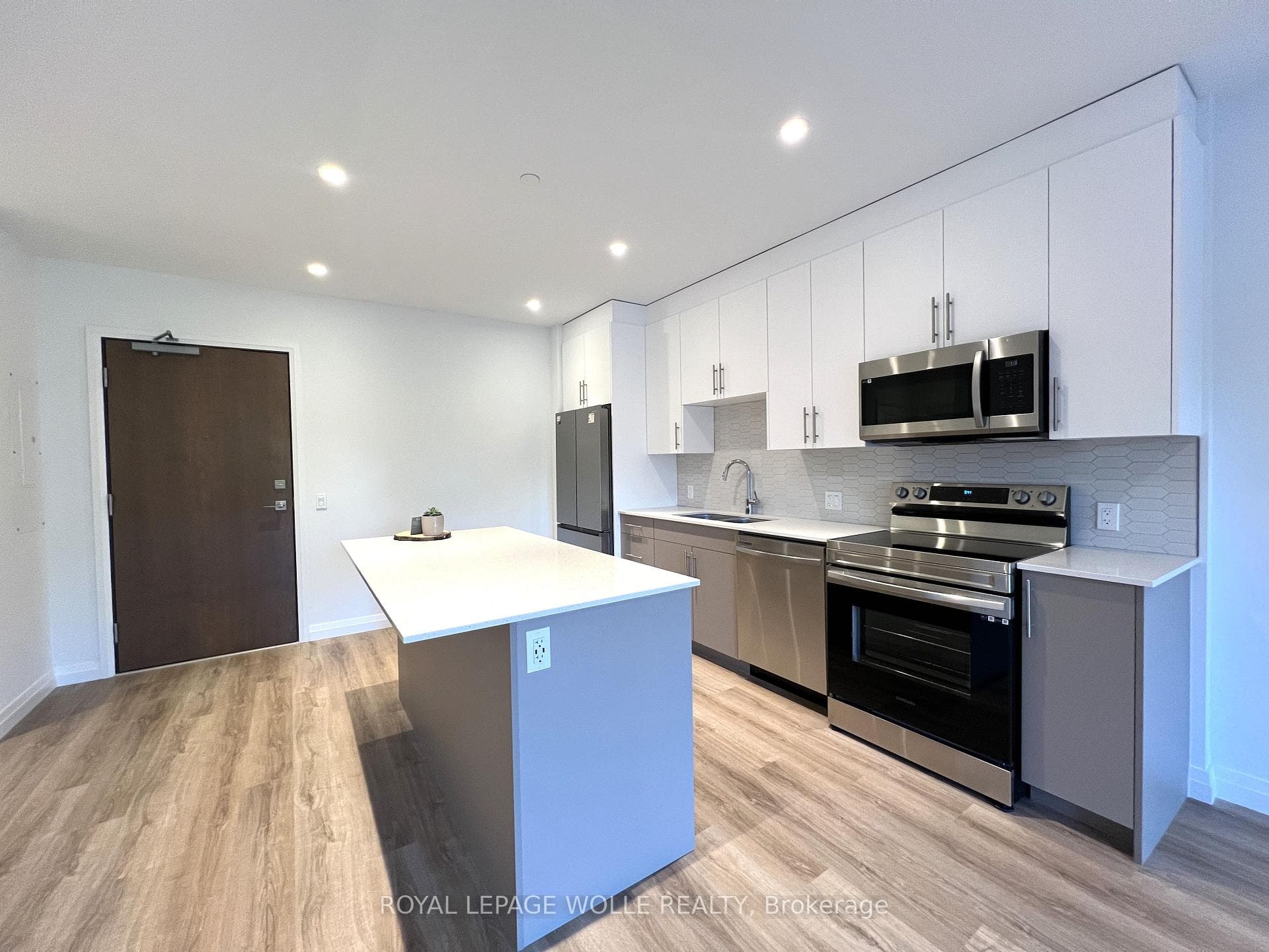 525 New Dundee Road Unit 205 photo 7