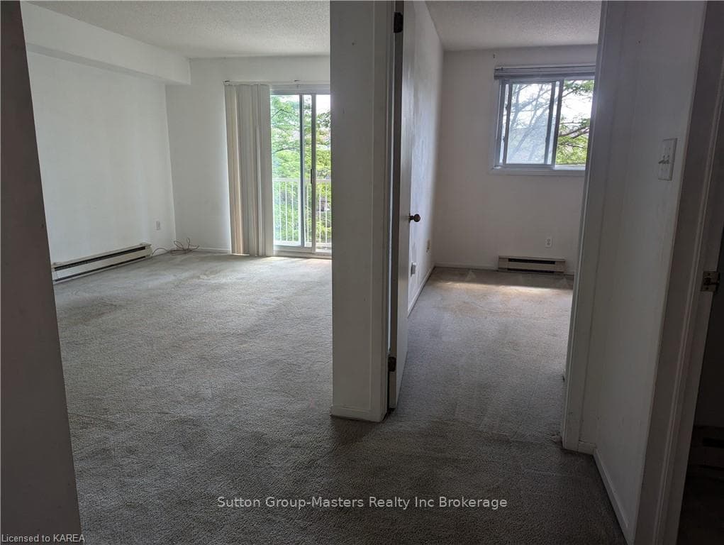 310 KINGSDALE Avenue Unit 408 photo 8