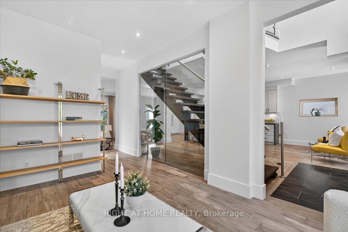 64 Larwood Boulevard photo 11