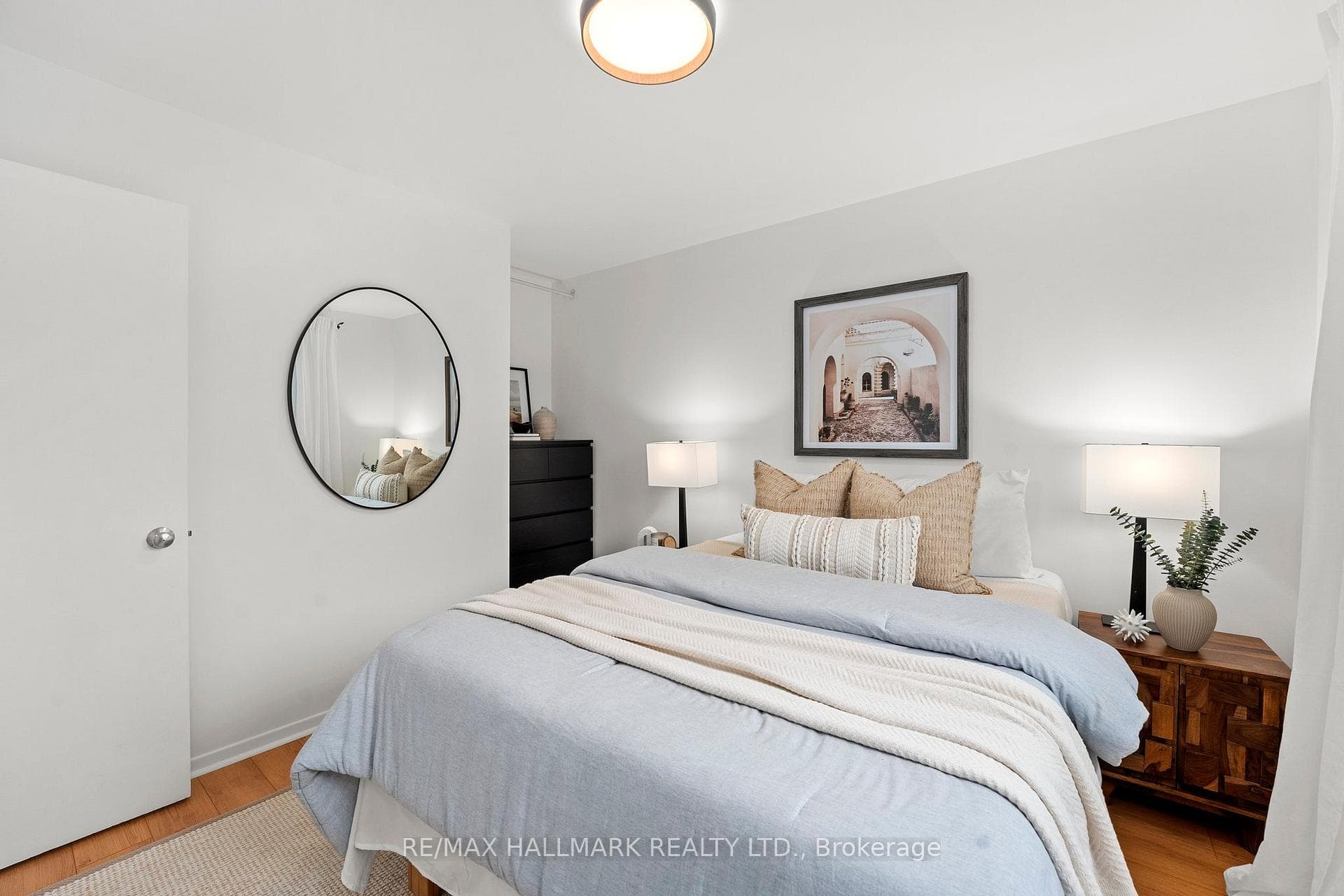 126 Thicketwood Boulevard photo 23