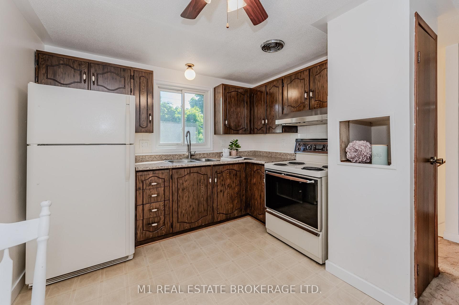 357 Heritage Drive photo 13