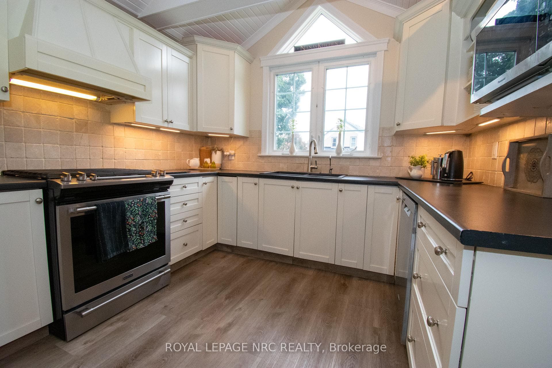 87 Lakeport Road photo 18