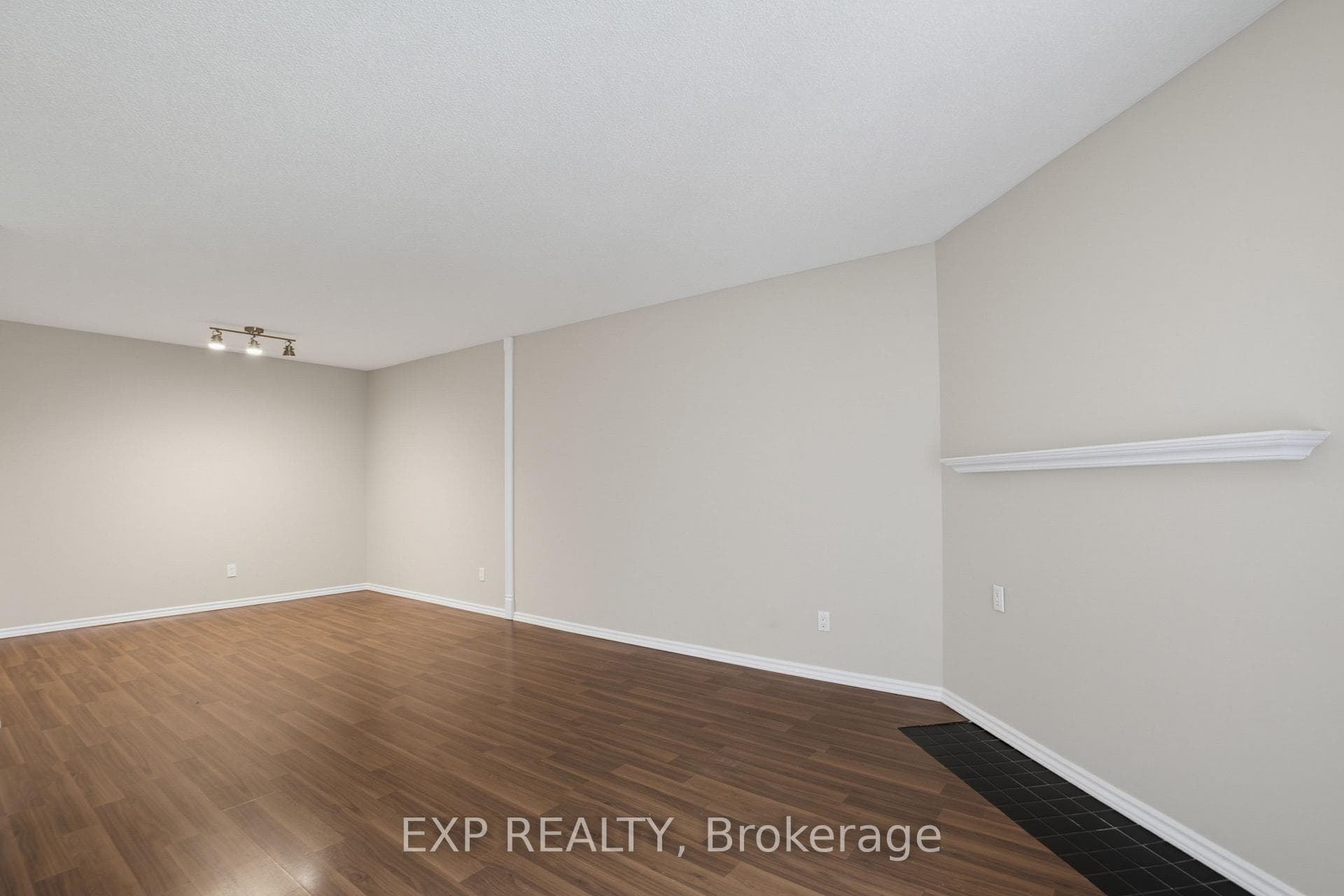 144 Conway Drive Unit 106 photo 12