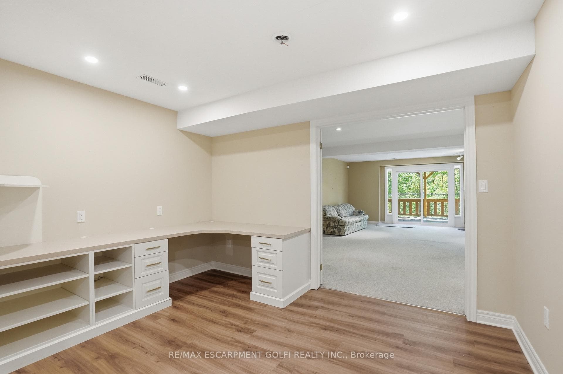 58 Glendale Avenue Unit 12 photo 26