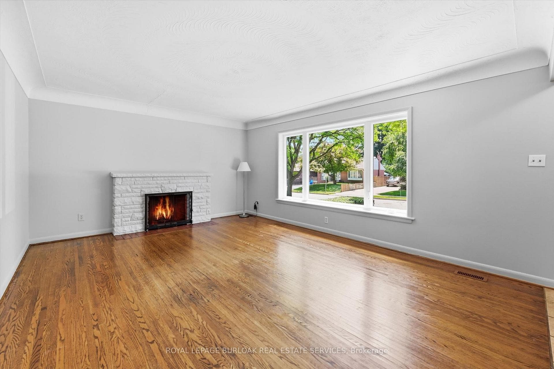 1483 Augustine Drive photo 11