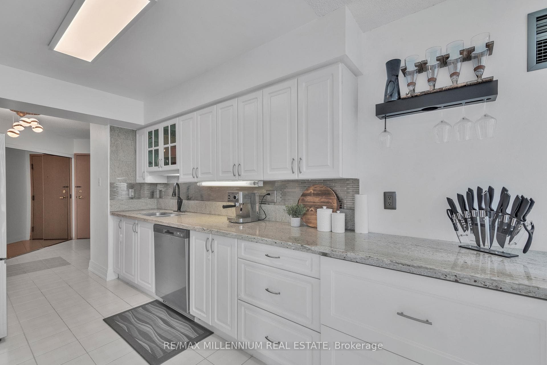 55 Elm Drive Unit 1211 photo 21