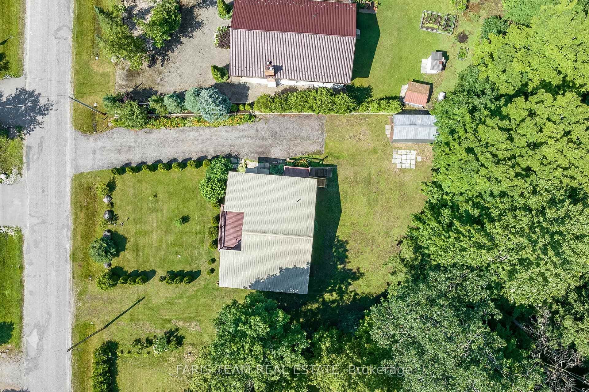 129 Moreau Parkway photo 24