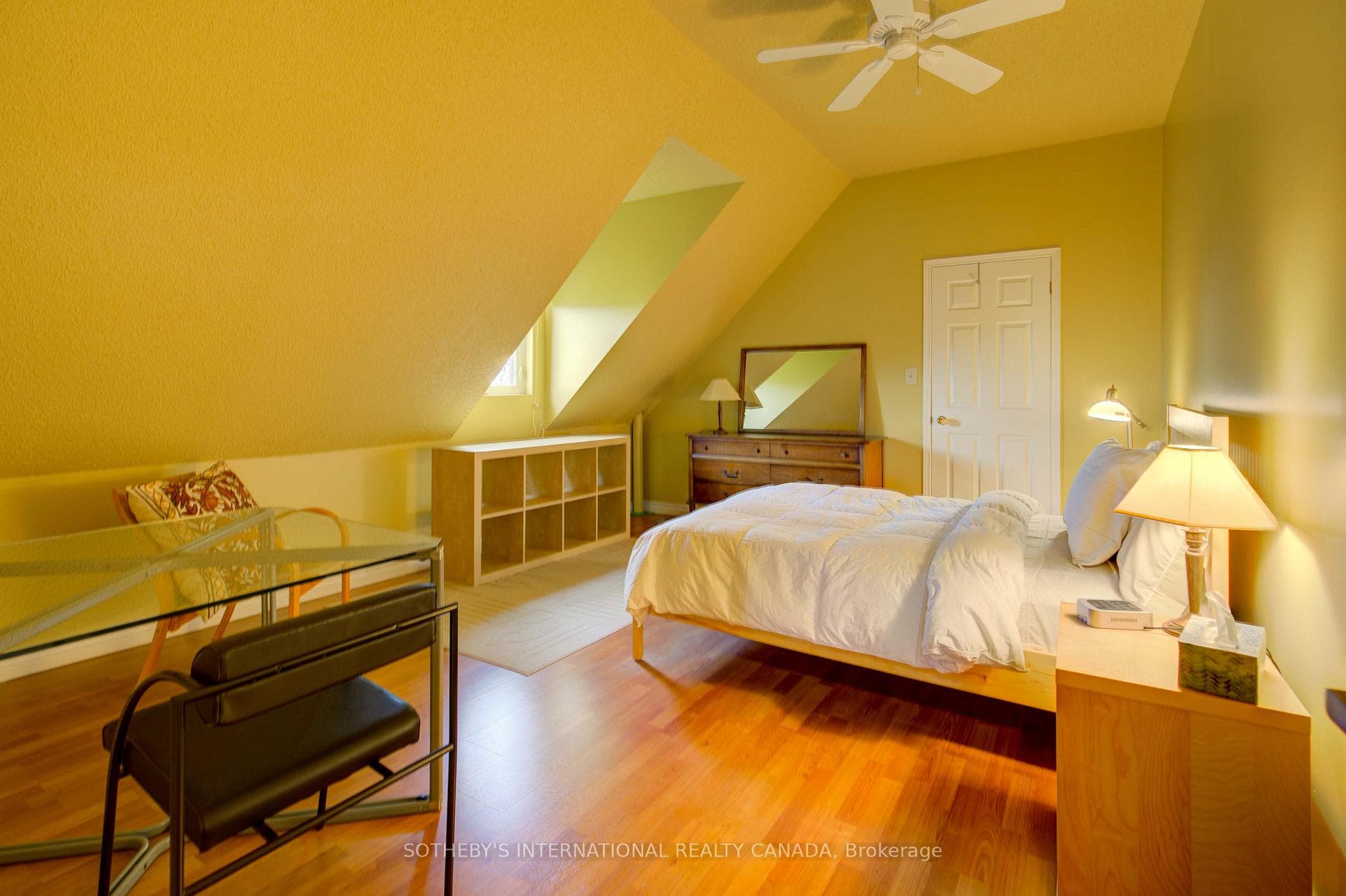 330 Green Road photo 28