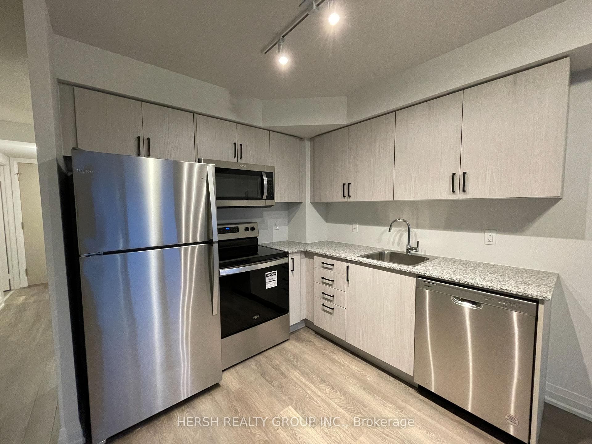 20 Meadowglen Place Unit 1003 photo 9