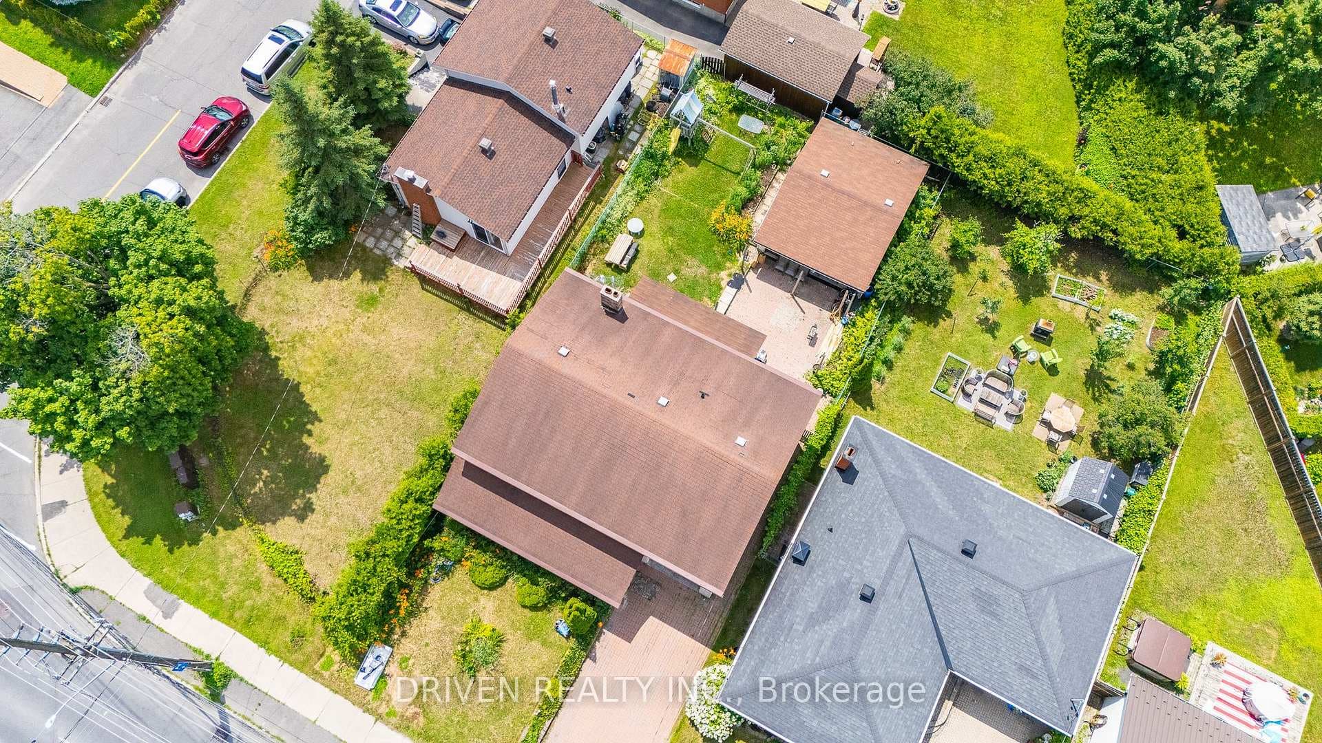 Rare Pinecrest opportunity awaits.