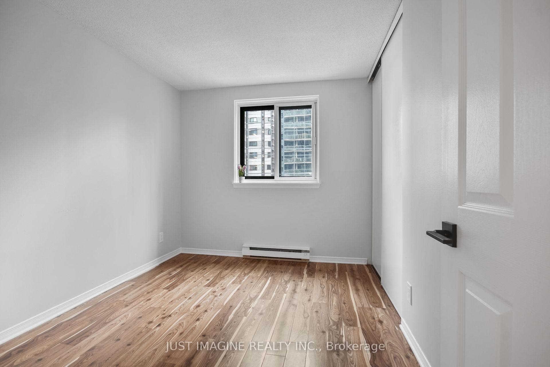 199 Kent Street Unit 909 photo 24