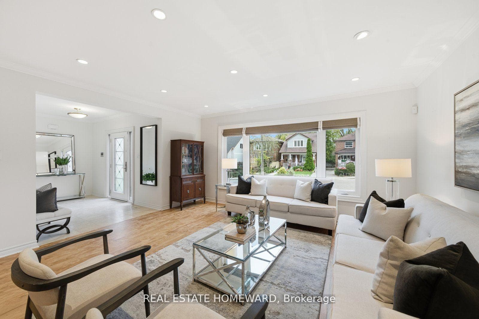 30 Lynn Road photo 5
