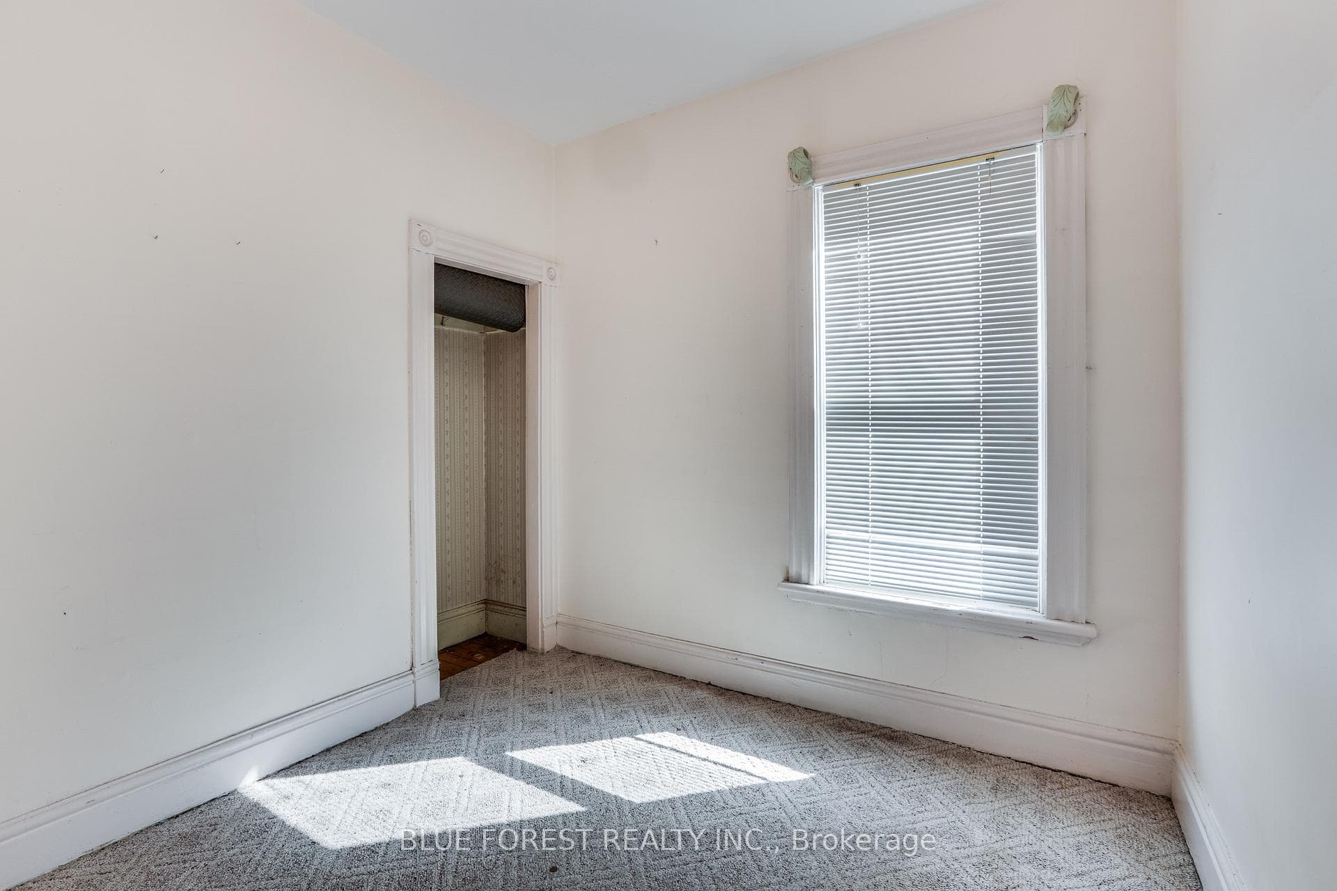 960 Hackett Street photo 8